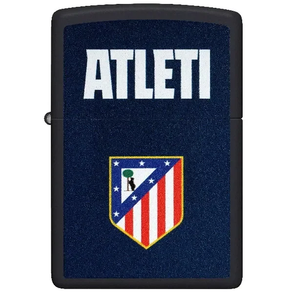 Encendedor Zippo del Atlético de Madrid cerrado, con borde negro, fondo azul oscuro, texto ATLETI y escudo del club.