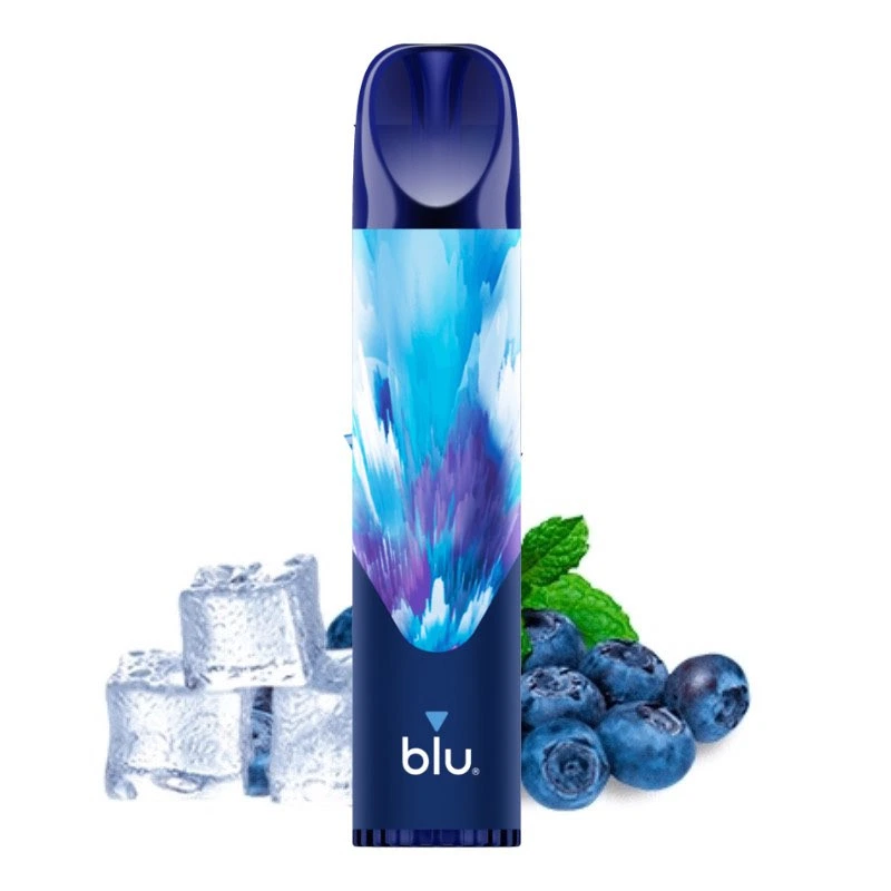 Pod Blu Bar Blue Ice azul, con boquilla oscura y diseño en tonos celestes y violetas, junto a arándanos, hielo y hojas verdes.