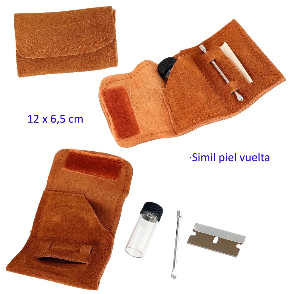 Estuche marrón de símil piel vuelta, abierto y cerrado, con bolsillos, un pequeño frasco transparente, un utensilio metálico y una cuchilla.
