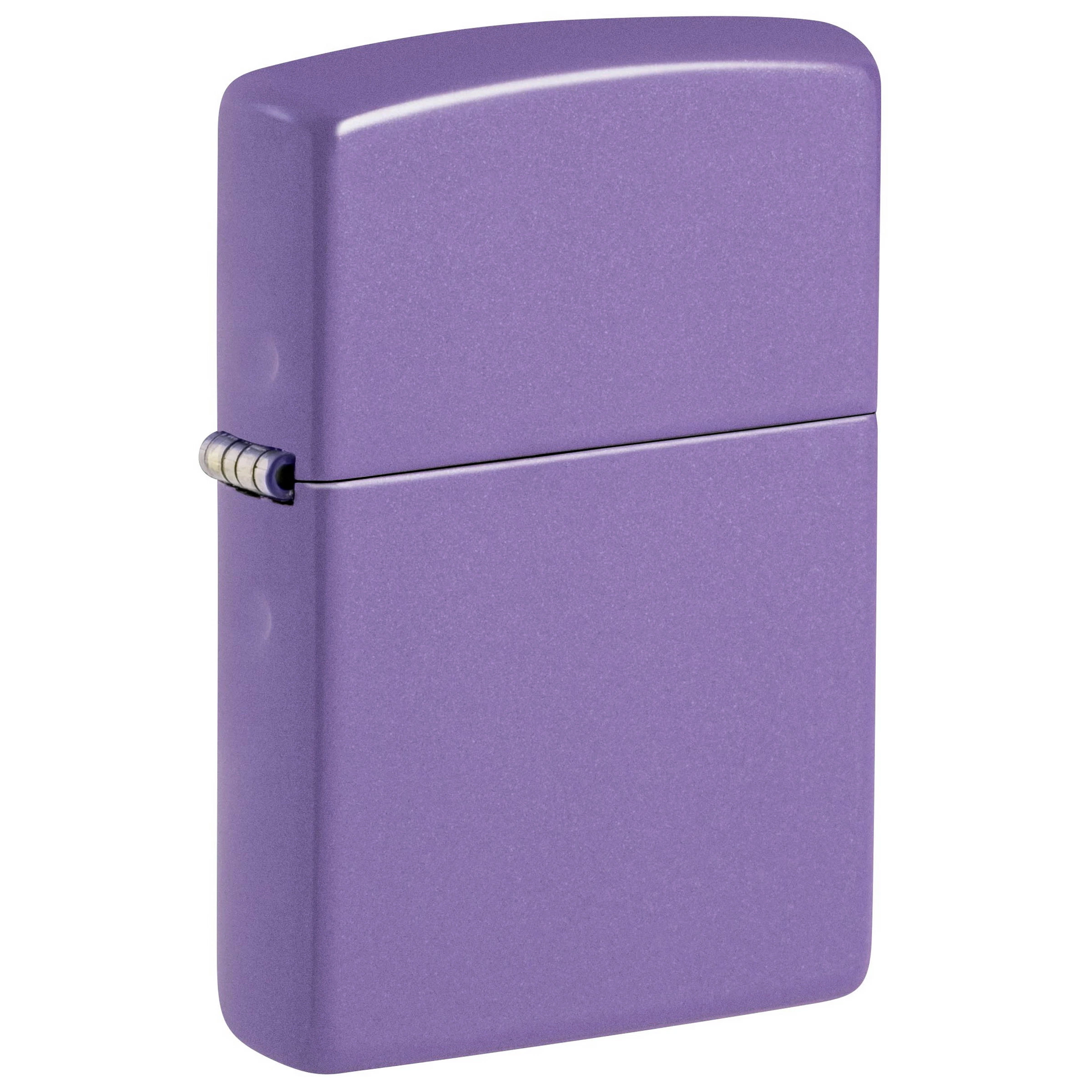 Encendedor Zippo Smokey Lavender cerrado, de color lavanda, con bordes redondeados y bisagra lateral visible sobre fondo blanco.
