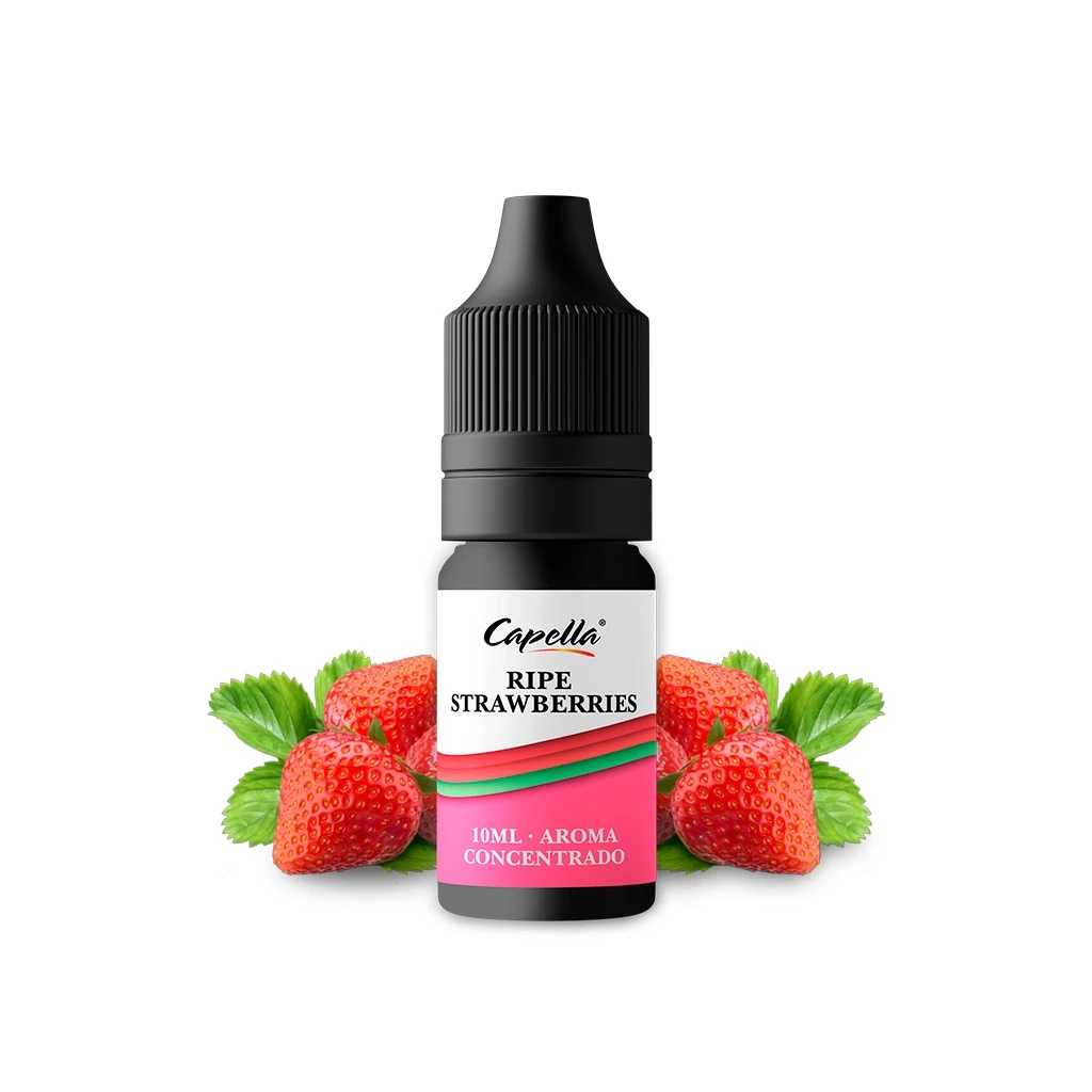 Frasco negro Capella Ripe Strawberries con etiqueta blanca y rosa, rodeado de fresas y hojas verdes sobre fondo blanco.