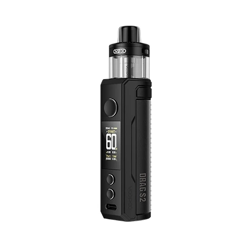 Voopoo Drag S2 Pod Kit negro en vista de tres cuartos, con depósito transparente, pantalla frontal y botones, sobre fondo blanco.