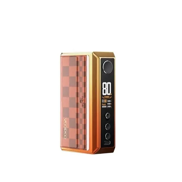 Mod Voopoo Drag 5 en vista de tres cuartos, con panel ajedrezado naranja, bordes dorados y pantalla y botones en el frontal negro.