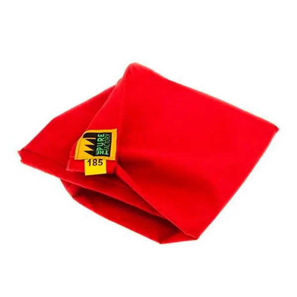Bolsa roja Pure Factory para extracción en frío, plegada sobre fondo blanco, con etiqueta de la marca y distintivo amarillo con el número 185. Bolsa roja Pure Factory para extracción en frío, plegada sobre fondo blanco, con etiqueta de la marca y distintivo amarillo con el número 185.