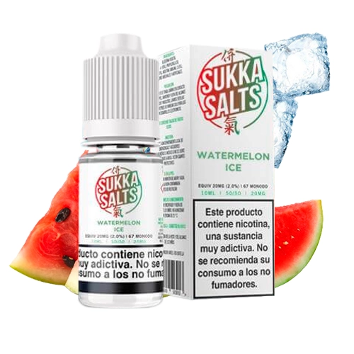 Frasco y caja de Sukka Salts Watermelon Ice con advertencia sobre nicotina, acompañados de rodajas de sandía y cubitos de hielo.