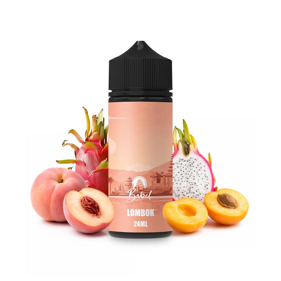 Botella Babel Lombok Longfill con tapón negro y etiqueta salmón de 24 ml, rodeada de melocotón, pitahaya y frutas de hueso partidas.