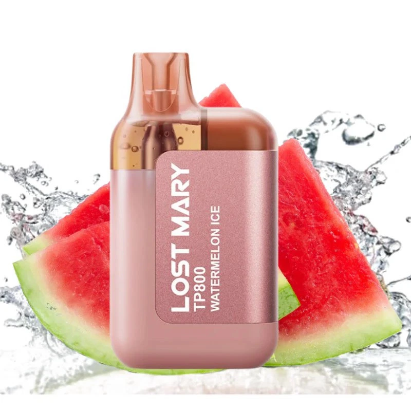 Vapeador Lost Mary TP800 Watermelon Ice rosa, con boquilla translúcida, delante de rodajas de sandía y salpicaduras de agua.