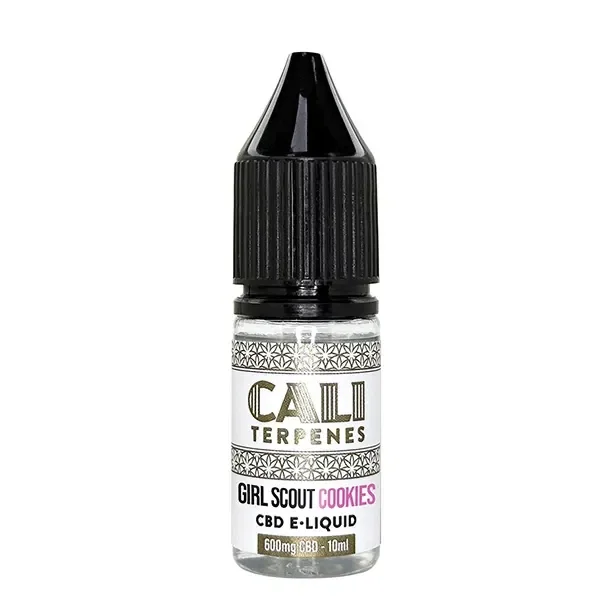 Frasco de e-líquido Cali Terpenes con tapón negro y etiqueta Girl Scout Cookies que indica 600 mg de CBD y 10 ml.
