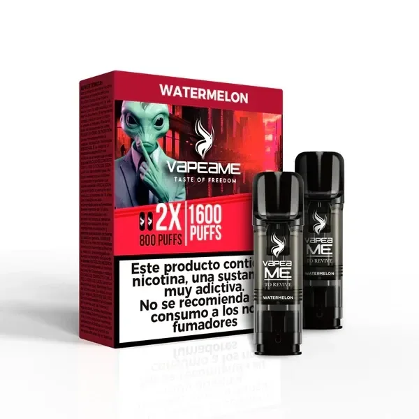 Pods negros To Revive Watermelon Ice junto a su caja roja, con un personaje alienígena y las indicaciones 800 y 1600 puffs.