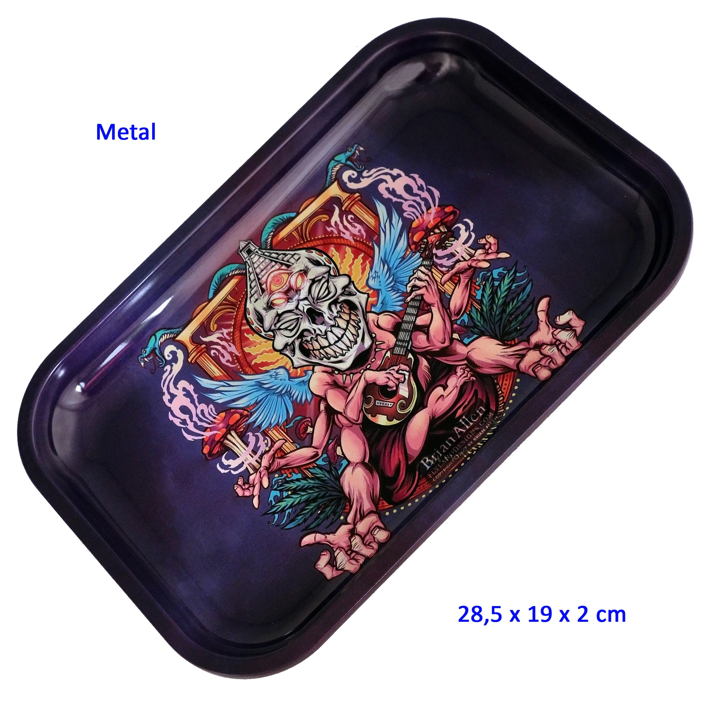 Bandeja para liar de fondo oscuro y bordes elevados, con una calavera psicodélica, guitarra y motivos multicolores, vista en diagonal.
