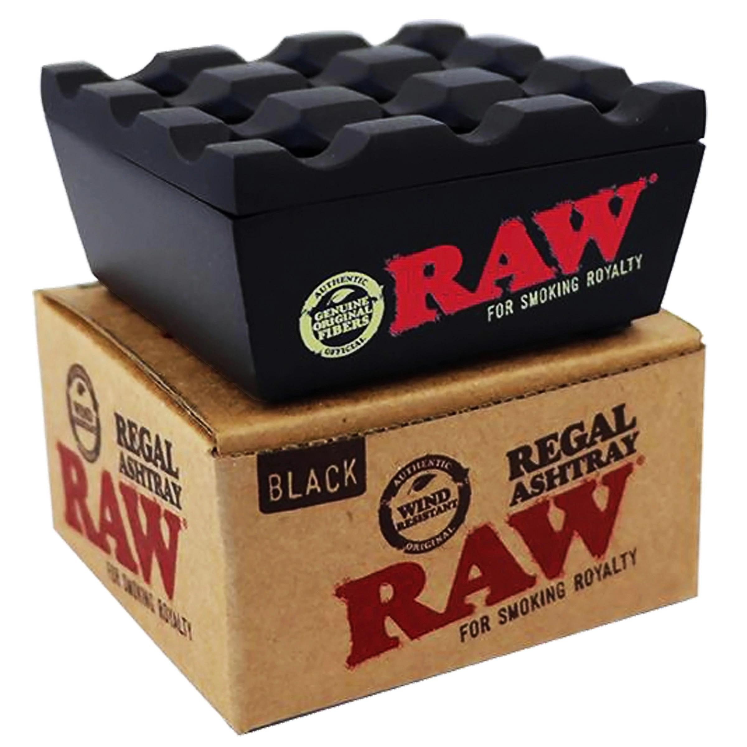 Cenicero RAW Windproof negro sobre su caja, con tapa de surcos ondulados y logotipo RAW rojo en el frontal.
