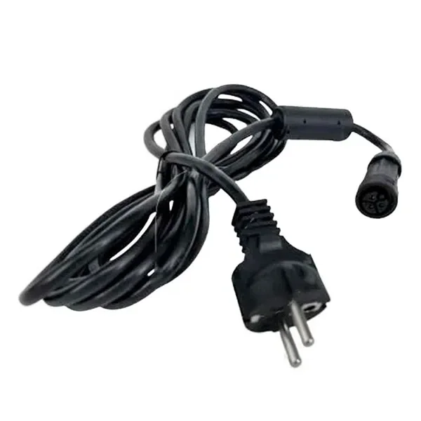 Cable negro Lumatek LED Zeus enrollado, con enchufe europeo de dos clavijas y conector circular en el otro extremo, sobre fondo blanco.
