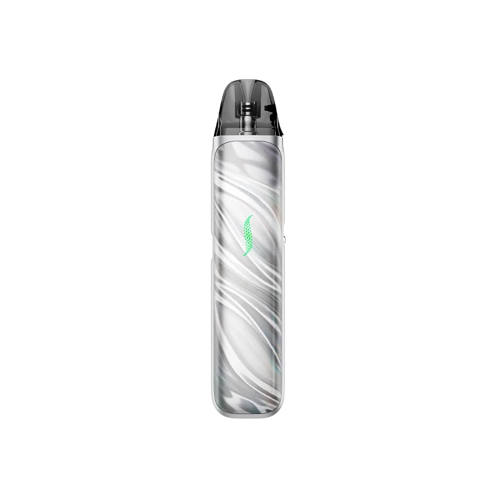 Lost Vape Ursa Nano S3 en vertical, con cuerpo plateado de ondas blancas, símbolo verde y boquilla oscura translúcida sobre fondo blanco.