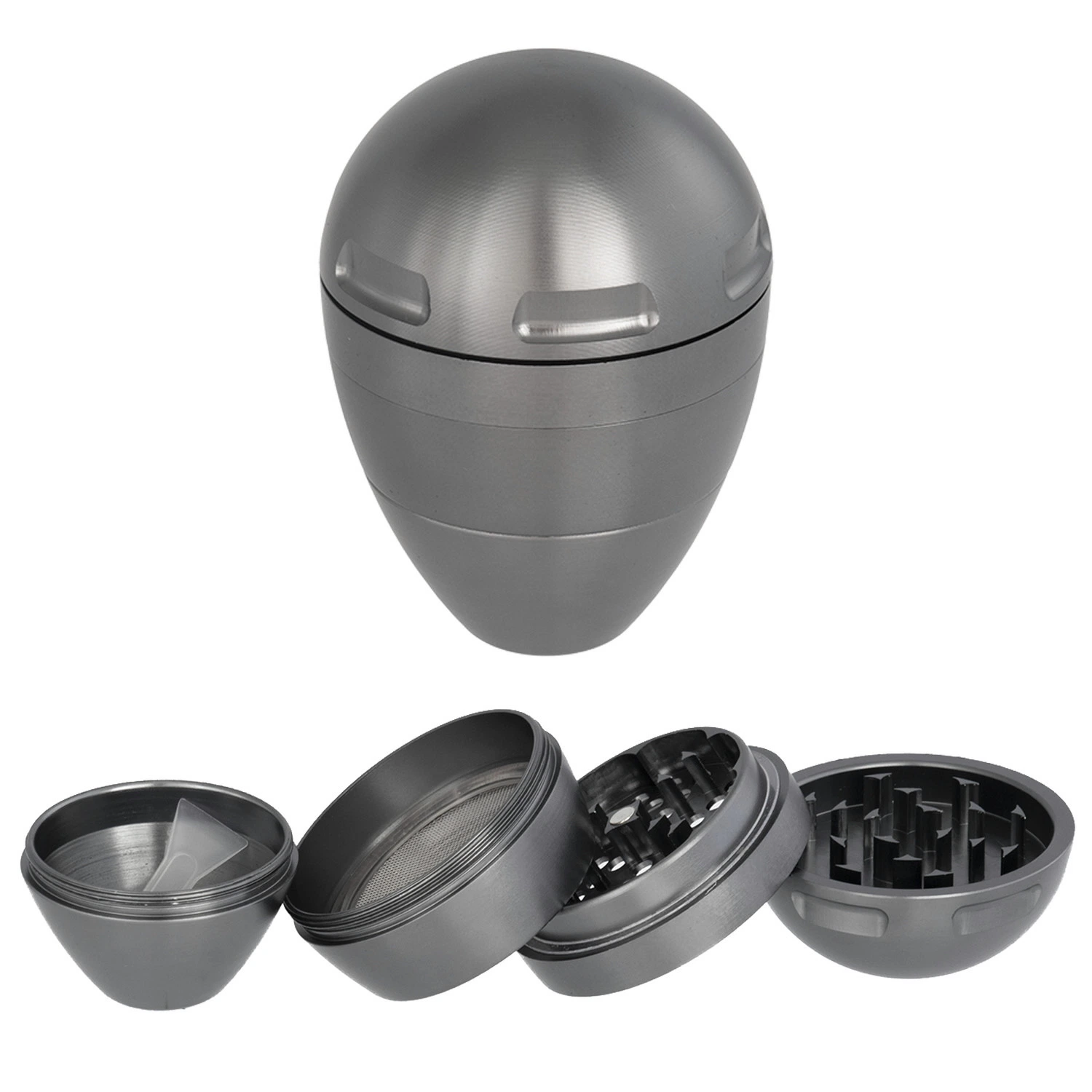 Grinder T1 plateado con forma ovalada, mostrado cerrado y desmontado en cuatro partes, con dientes, malla y pequeña espátula.