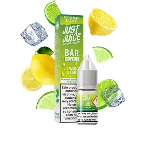 Frasco y caja verde de Just Juice Bar Salts Lemon Lime, rodeados de limones, rodajas de lima y cubitos de hielo sobre fondo blanco.