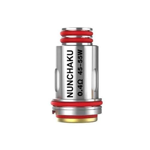 Resistencia Uwell Nunchaku plateada con juntas rojas y la inscripción de 0,4 Ω y 45–55 W, sobre fondo blanco.