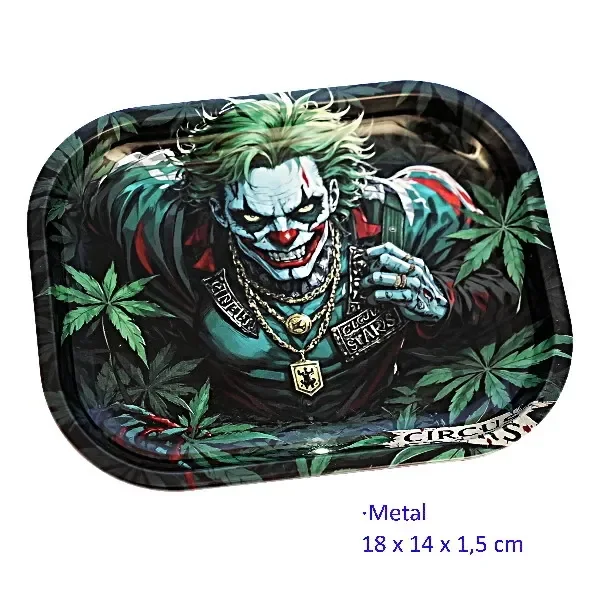 Bandeja para liar de 18 × 14 cm, con bordes redondeados y un payaso de pelo verde, nariz roja y cadenas doradas entre hojas de cannabis.