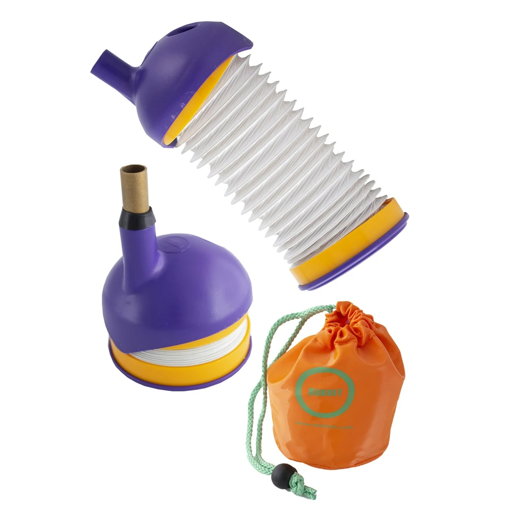 Pipa Bukket morada y amarilla mostrada extendida y plegada, con cuerpo blanco de acordeón y bolsa naranja con cordón verde.