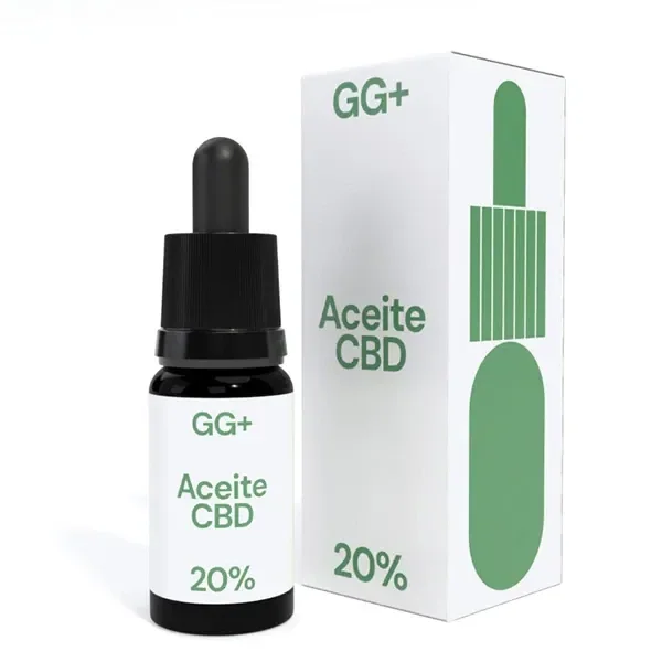 Frasco con cuentagotas negro de aceite CBD GG+ al 20 %, junto a su caja blanca con letras y motivos verdes.