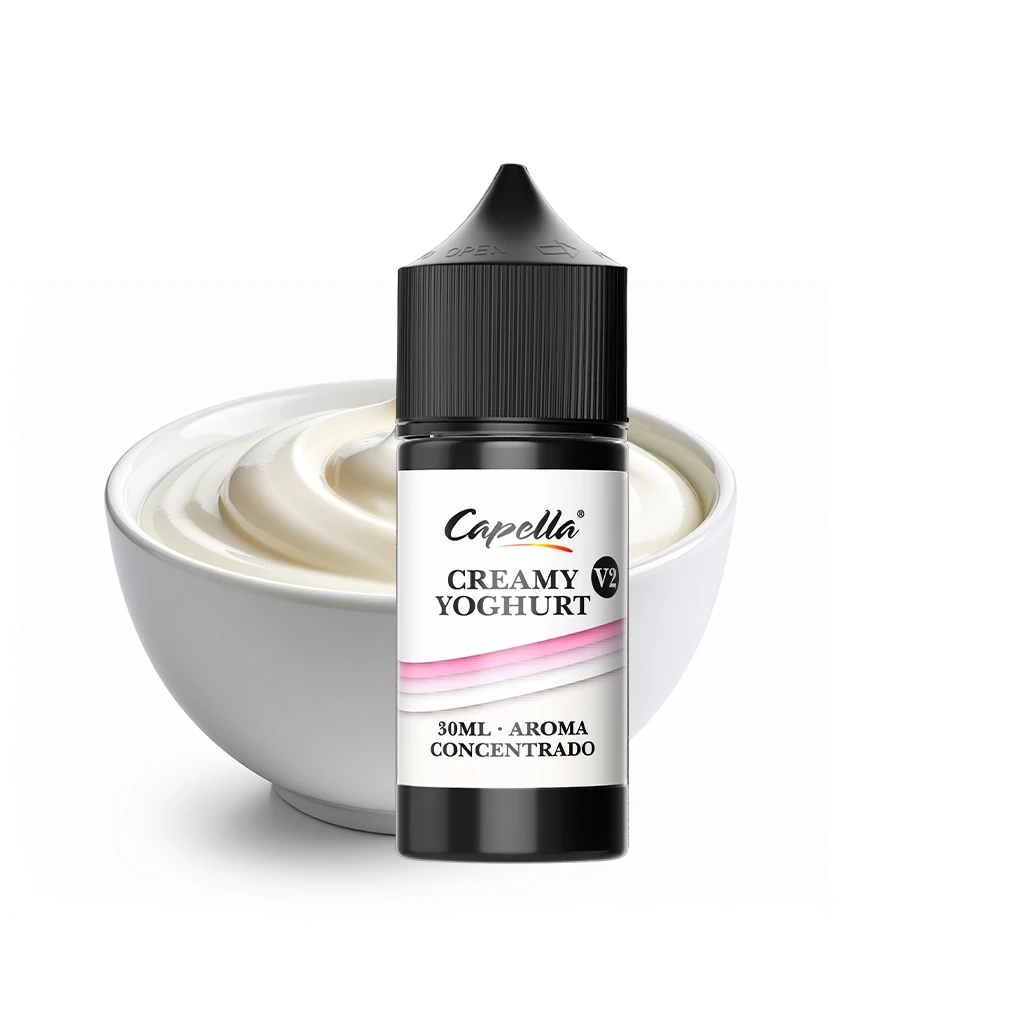 Frasco negro de Creamy Yoghurt V2 de Capella, con tapón estriado y etiqueta de 30 ml, delante de un cuenco de yogur.