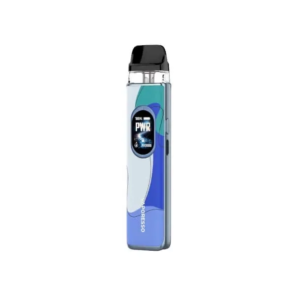 Vaporesso Xros 6 Pod Kit en vertical, con diseño ondulado azul y turquesa, pantalla frontal y boquilla negra sobre fondo blanco.