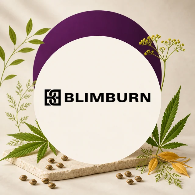 Logotipo negro de BLIMBURN sobre un círculo crema con arco morado, rodeado de semillas, hojas de cannabis y ramas. Logotipo negro de BLIMBURN sobre un círculo crema con arco morado, rodeado de semillas, hojas de cannabis y ramas.