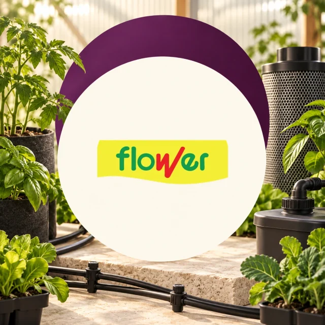 Logotipo de Flower en verde y rojo sobre fondo amarillo, dentro de un círculo crema rodeado de plantas y equipos de cultivo.