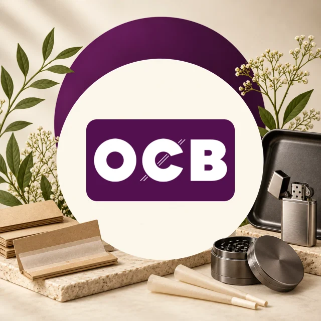 Logotipo blanco de OCB sobre fondo morado, rodeado de papel de liar, conos, un grinder abierto y un encendedor metálico.