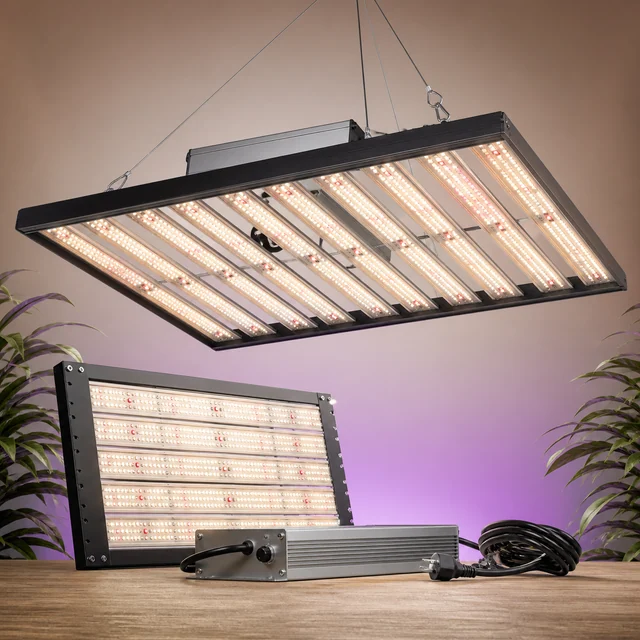 Dos formatos de luminarias LED de cultivo: uno suspendido con barras y otro apoyado, junto a una unidad de alimentación y cables. Dos formatos de luminarias LED de cultivo: uno suspendido con barras y otro apoyado, junto a una unidad de alimentación y cables.