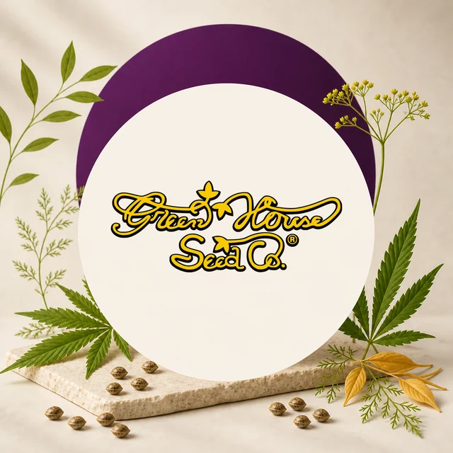 Logotipo amarillo y negro de Green House Seed Co. sobre un círculo crema, rodeado de hojas de cannabis y semillas. Logotipo amarillo y negro de Green House Seed Co. sobre un círculo crema, rodeado de hojas de cannabis y semillas.