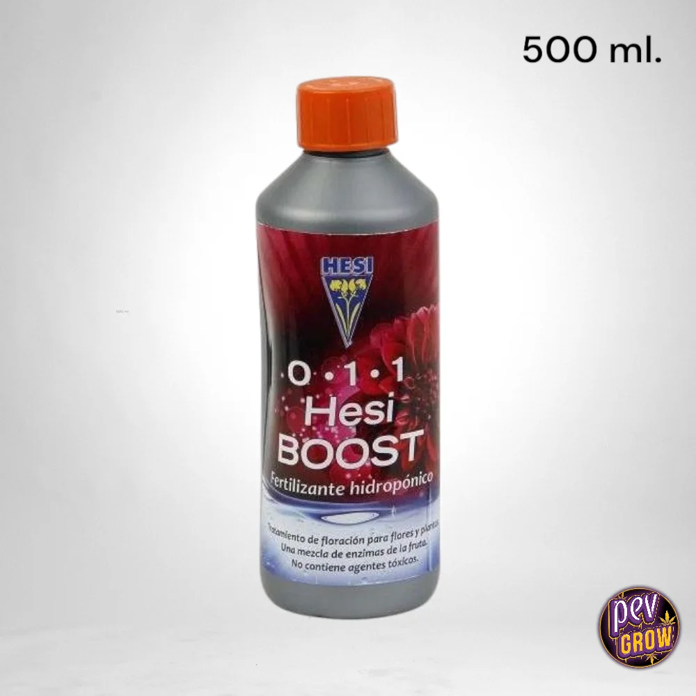 Botella gris de Hesi Boost con tapón naranja y etiqueta roja con flores; el texto de la esquina indica 500 ml.