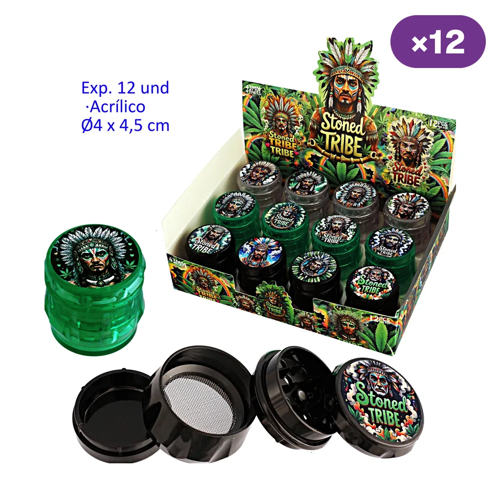 Grinders Stoned Tribe en varios colores dentro de un expositor, junto a uno verde cerrado y otro negro desmontado que muestra dientes y malla.