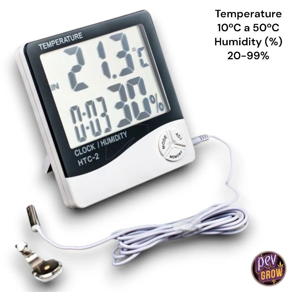 Termohigrómetro VDL de gran pantalla con lectura de 21,3 °C y 30 % de humedad, botones frontales y sonda externa con cable. Termohigrómetro VDL de gran pantalla con lectura de 21,3 °C y 30 % de humedad, botones frontales y sonda externa con cable.