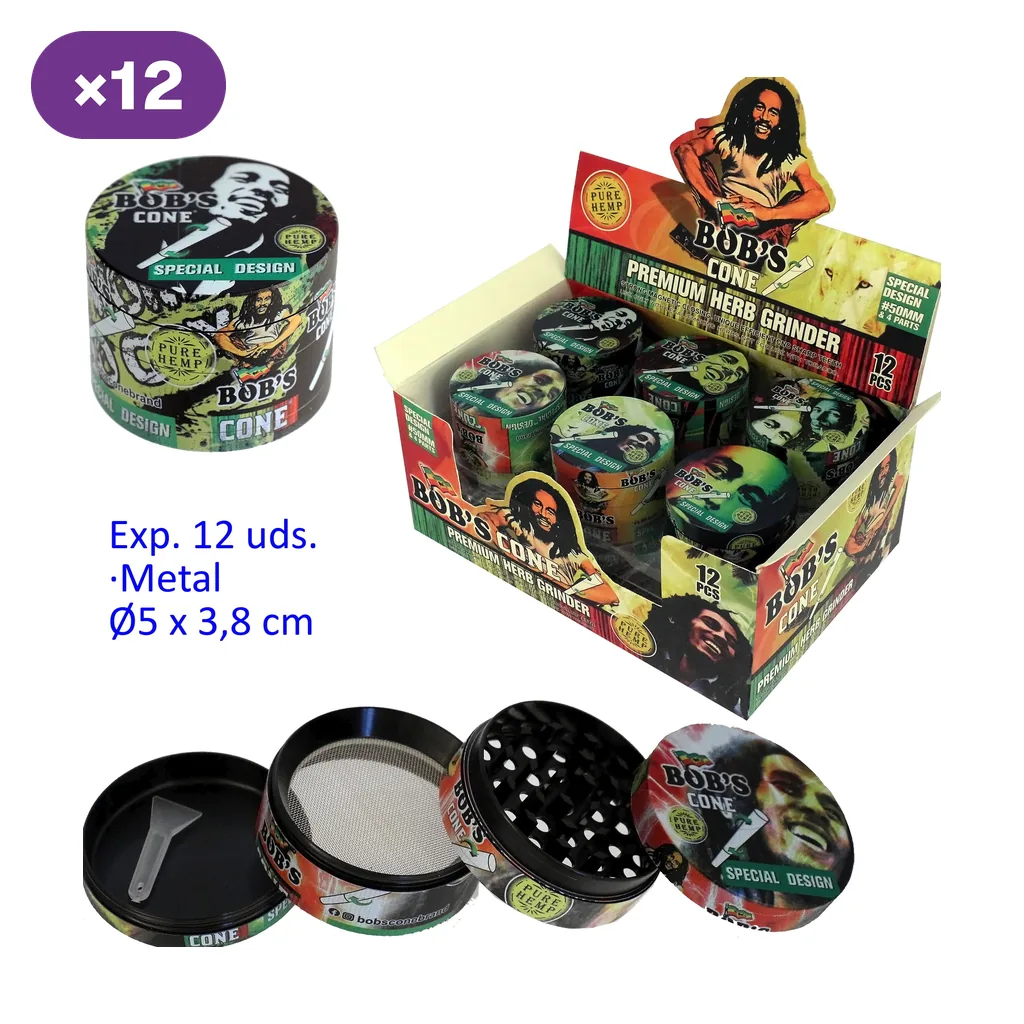 Grinders Bob's Cone con distintos diseños en una caja expositora y una unidad desmontada que muestra dientes, tamiz y rascador.