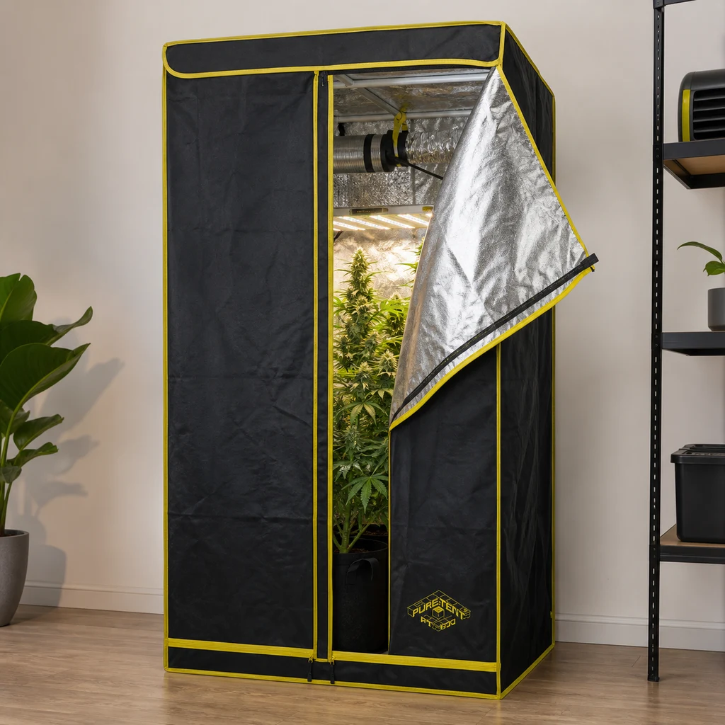 Armario de cultivo Pure Tent negro con ribetes amarillos y puerta entreabierta que muestra el interior reflectante, luces y plantas.