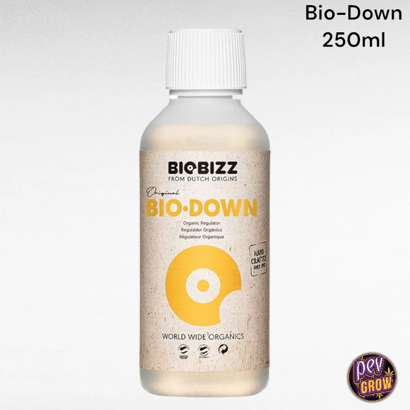 Botella de BioBizz Bio·Down de 250 ml con tapón blanco estriado y etiqueta beige con letras y símbolo amarillos, sobre fondo blanco.