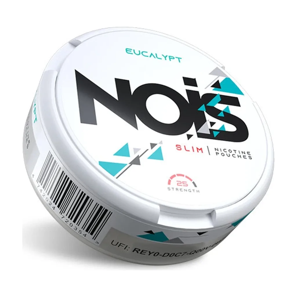 Envase redondo blanco de bolsitas de nicotina Nois Eucalypt, inclinado, con letras negras y detalles geométricos turquesa.