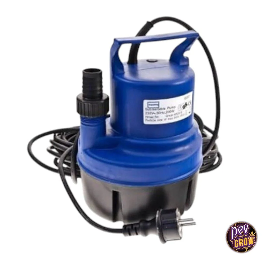 Bomba sumergible AquaKing Q azul y negra, con asa superior, salida de manguera lateral y cable eléctrico con enchufe.