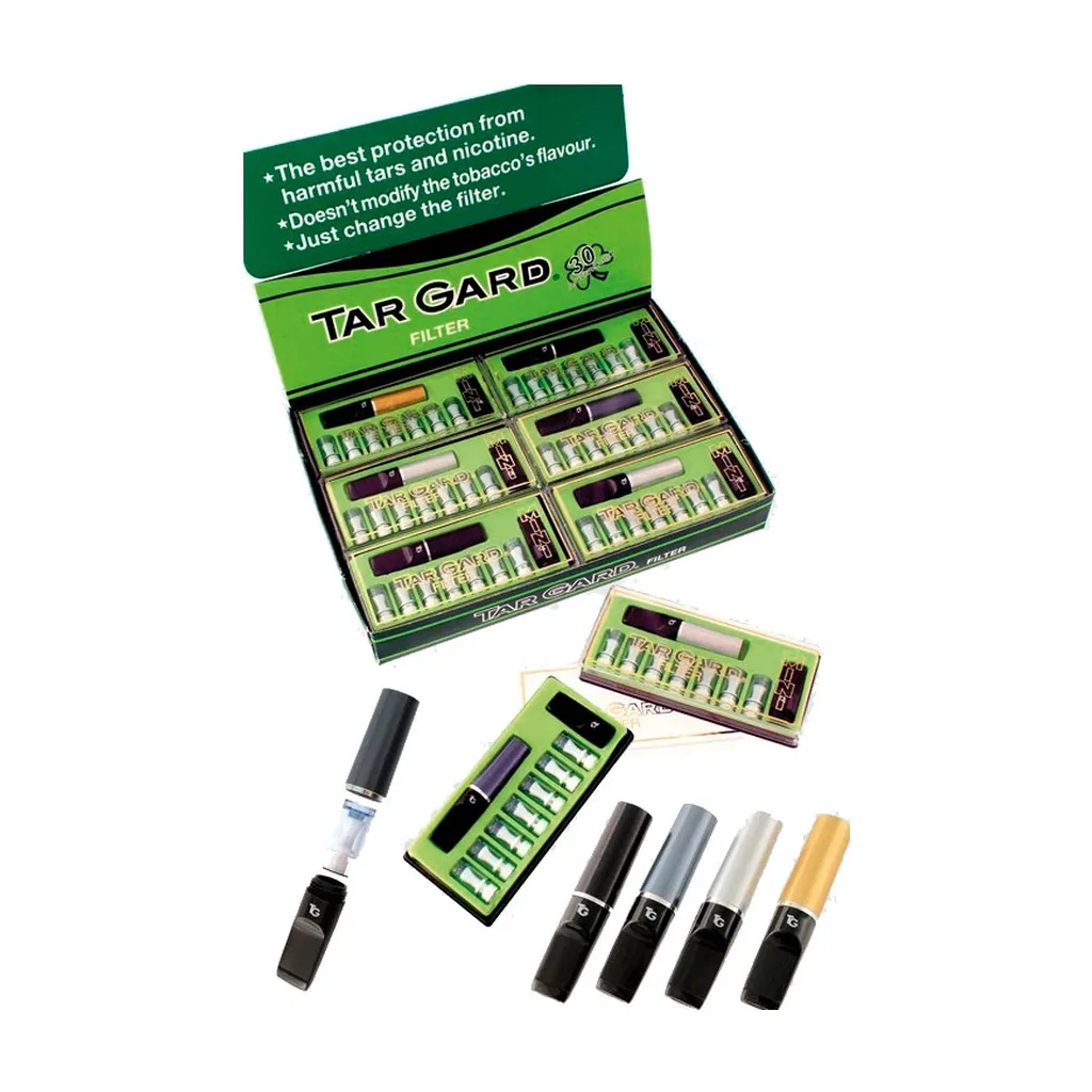 Boquillas Targard Mini Special New en varios acabados, con una unidad desmontada, filtros de recambio y expositor verde con estuches.