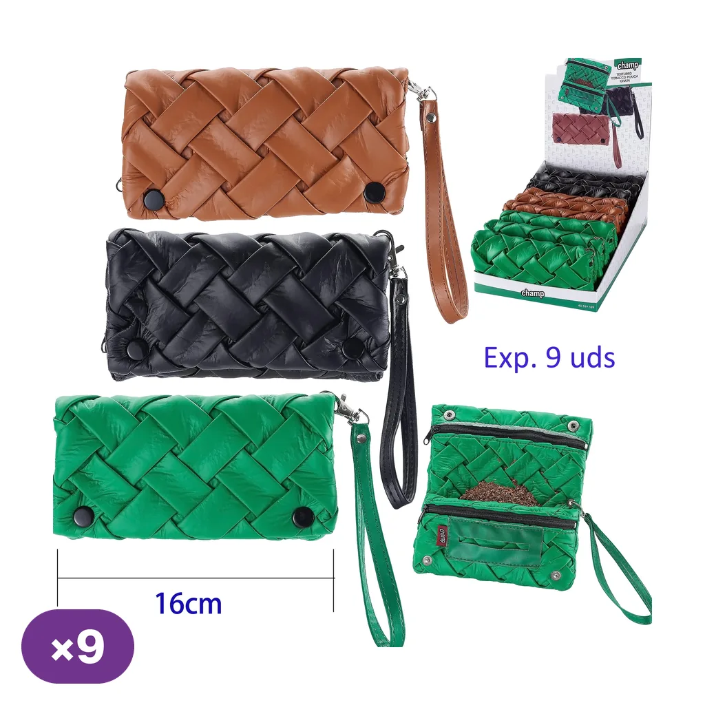 Bolsas Champ High con acabado trenzado en marrón, negro y verde, con correa; se muestra una abierta y un expositor con varias unidades.