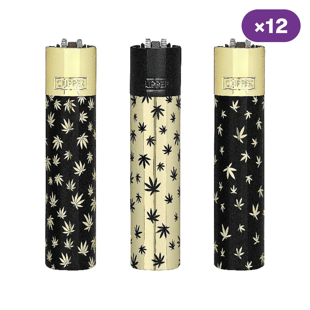 Selección de encendedores Clipper con diseños de hojas en negro y dorado, sobre fondo blanco y con distintivo de 12 unidades.