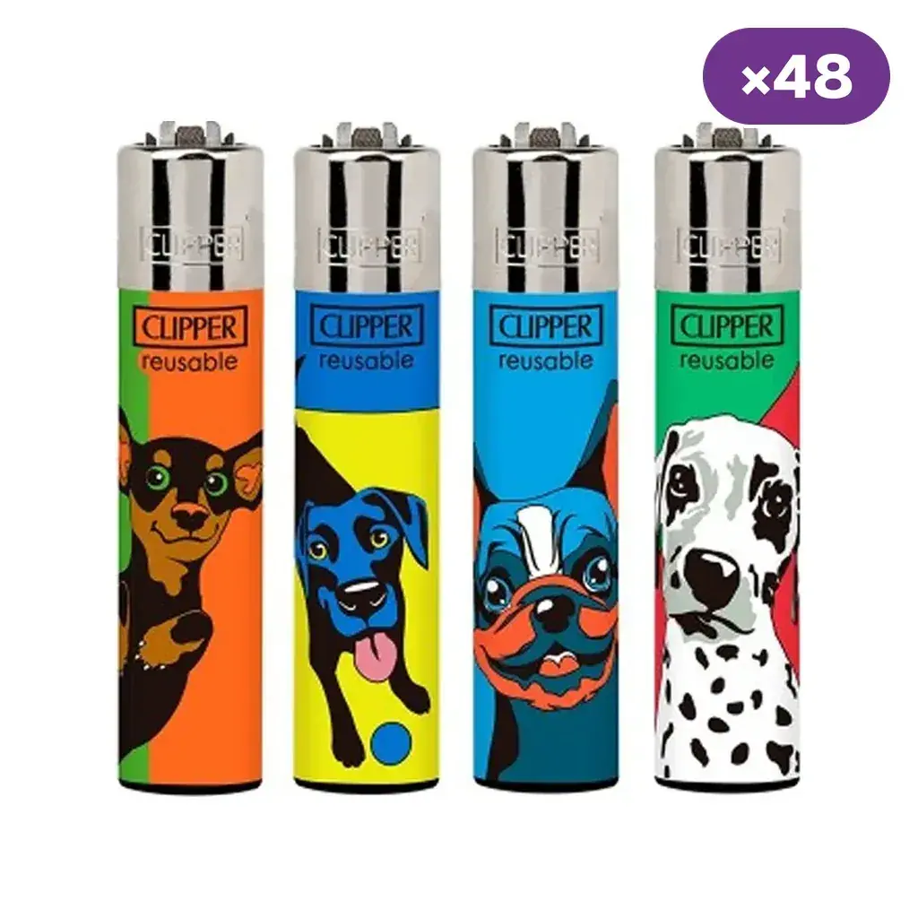 Selección de encendedores Clipper con distintas ilustraciones de perros de estilo pop art y un distintivo de 48 unidades. Selección de encendedores Clipper con distintas ilustraciones de perros de estilo pop art y un distintivo de 48 unidades.