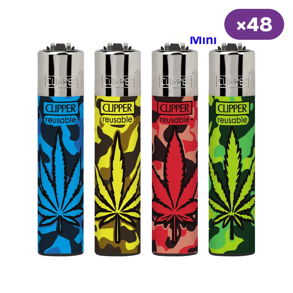 Encendedores Mini Clipper Battle Sheet con diseños de camuflaje y hojas de cannabis en azul, amarillo, rojo y verde; distintivo de 48 unidades.