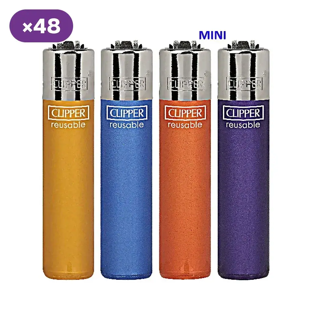 Encendedores Clipper Mini con cuerpos amarillo, azul, naranja y morado, cabezales plateados y distintivo de 48 unidades. Encendedores Clipper Mini con cuerpos amarillo, azul, naranja y morado, cabezales plateados y distintivo de 48 unidades.