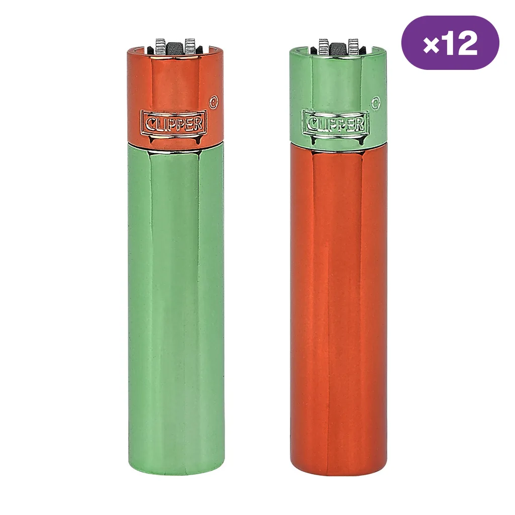 Encendedores Clipper en combinaciones de verde y naranja, con acabados brillantes y distintivo «×12» en la esquina superior.