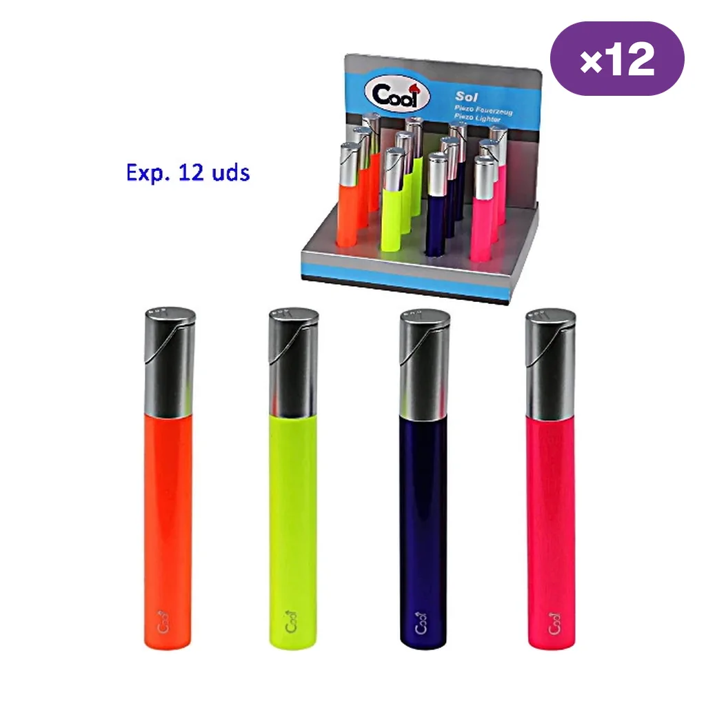 Encendedores Cool Sol en naranja, verde lima, azul oscuro y rosa, con parte superior plateada y expositor de 12 unidades al fondo.