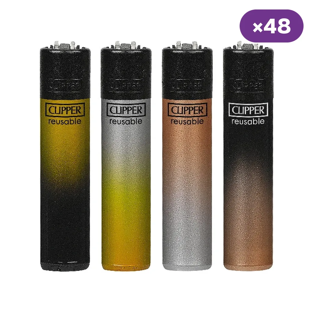 Cuatro encendedores Clipper con degradados en negro, dorado, plateado y cobrizo, alineados sobre fondo blanco con distintivo ×48.