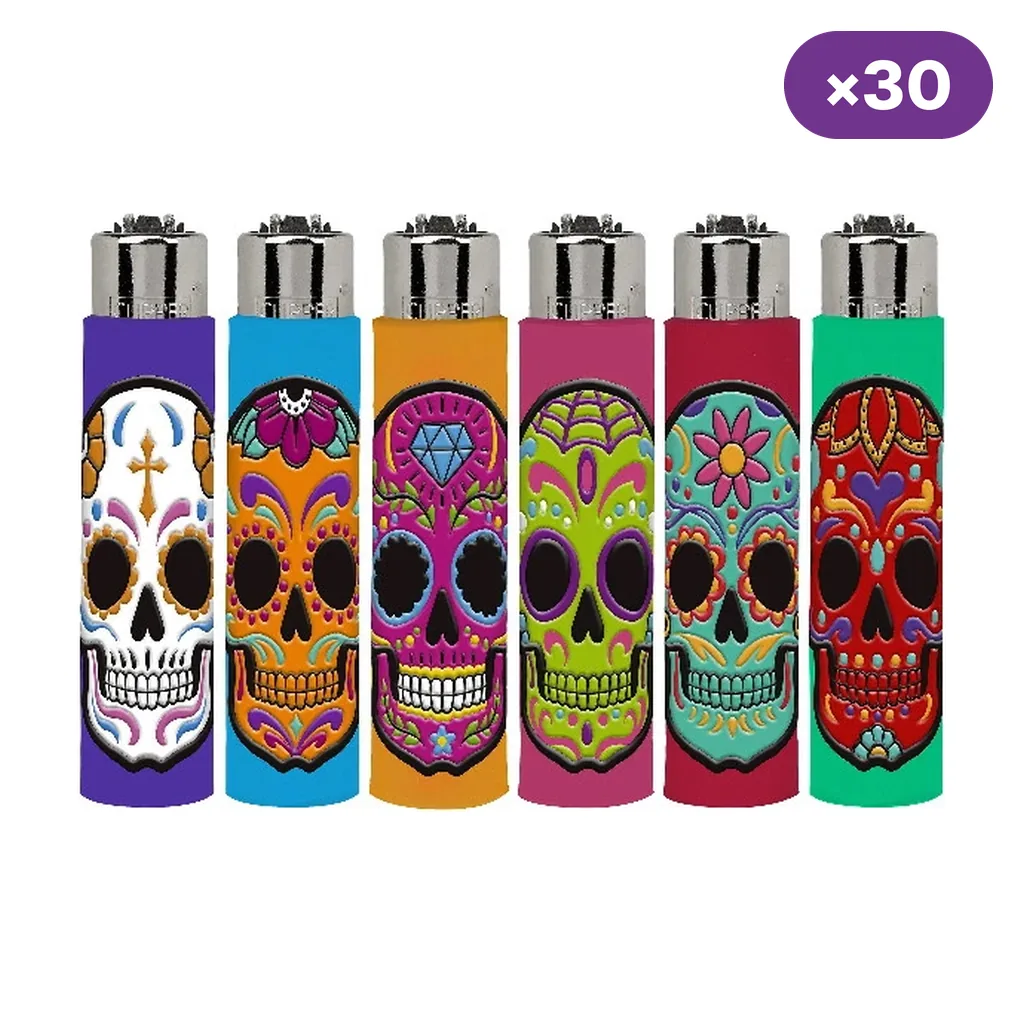 Selección de encendedores con fundas de colores y calaveras decoradas del Día de Muertos, alineados bajo un distintivo «×30».