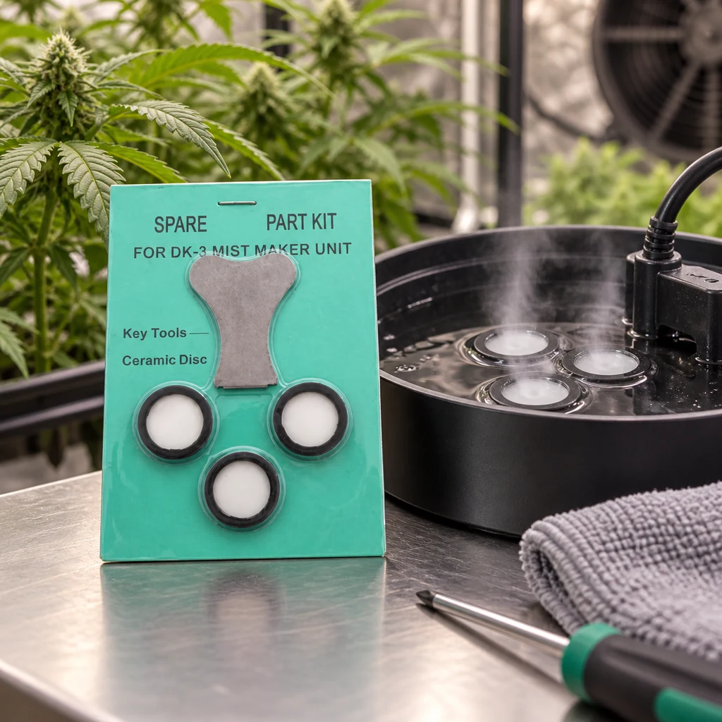 Tres discos cerámicos y una llave en un blíster, junto a un humidificador Mist Maker de tres membranas con vapor visible.