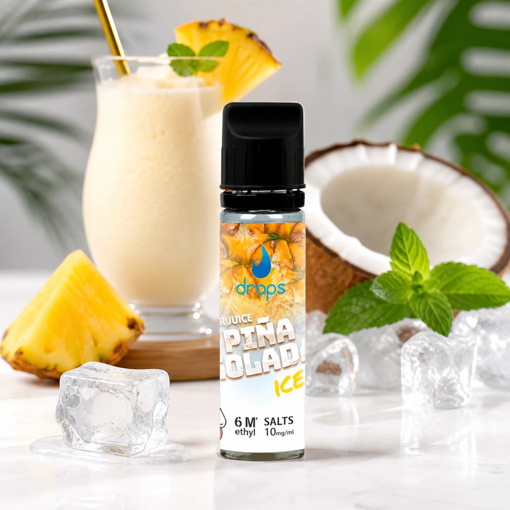 Frasco Drops Piña Colada Ice con tapón negro, ante una bebida cremosa, piña, medio coco, hojas de menta y cubitos de hielo.